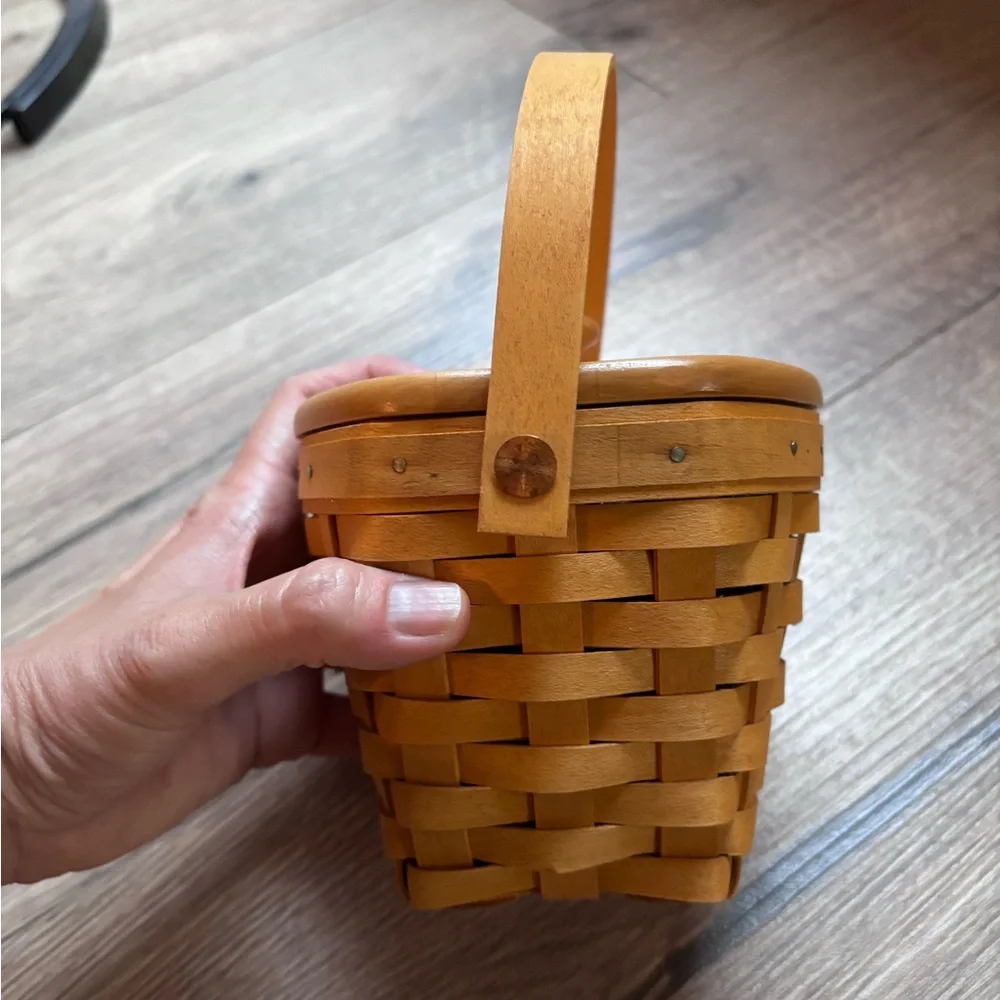 Longaberger Handwoven Lidded Basket Handle Liner Insert Cottage Kitchen Decor